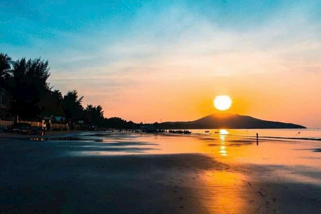 Hon Rom Central Beach Resort Муи Не Екстериор снимка