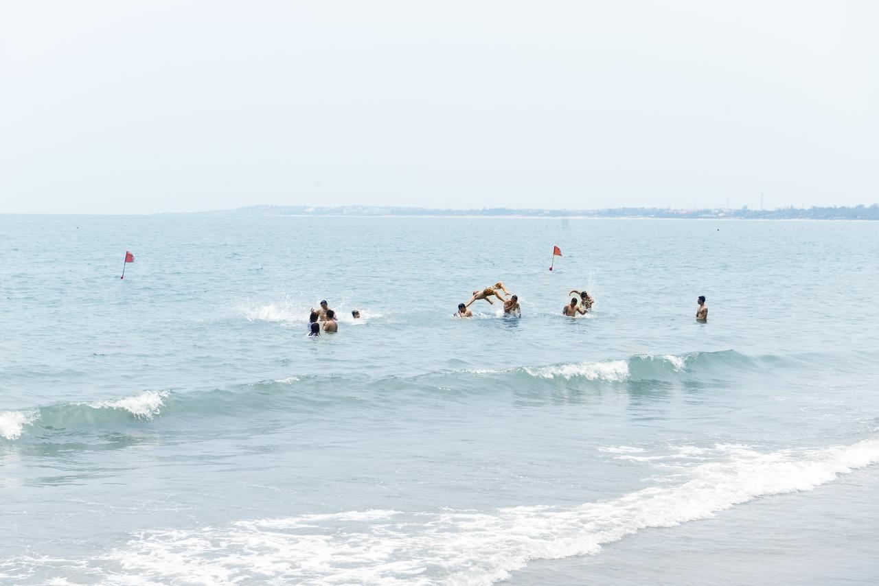 Hon Rom Central Beach Resort Муи Не Екстериор снимка