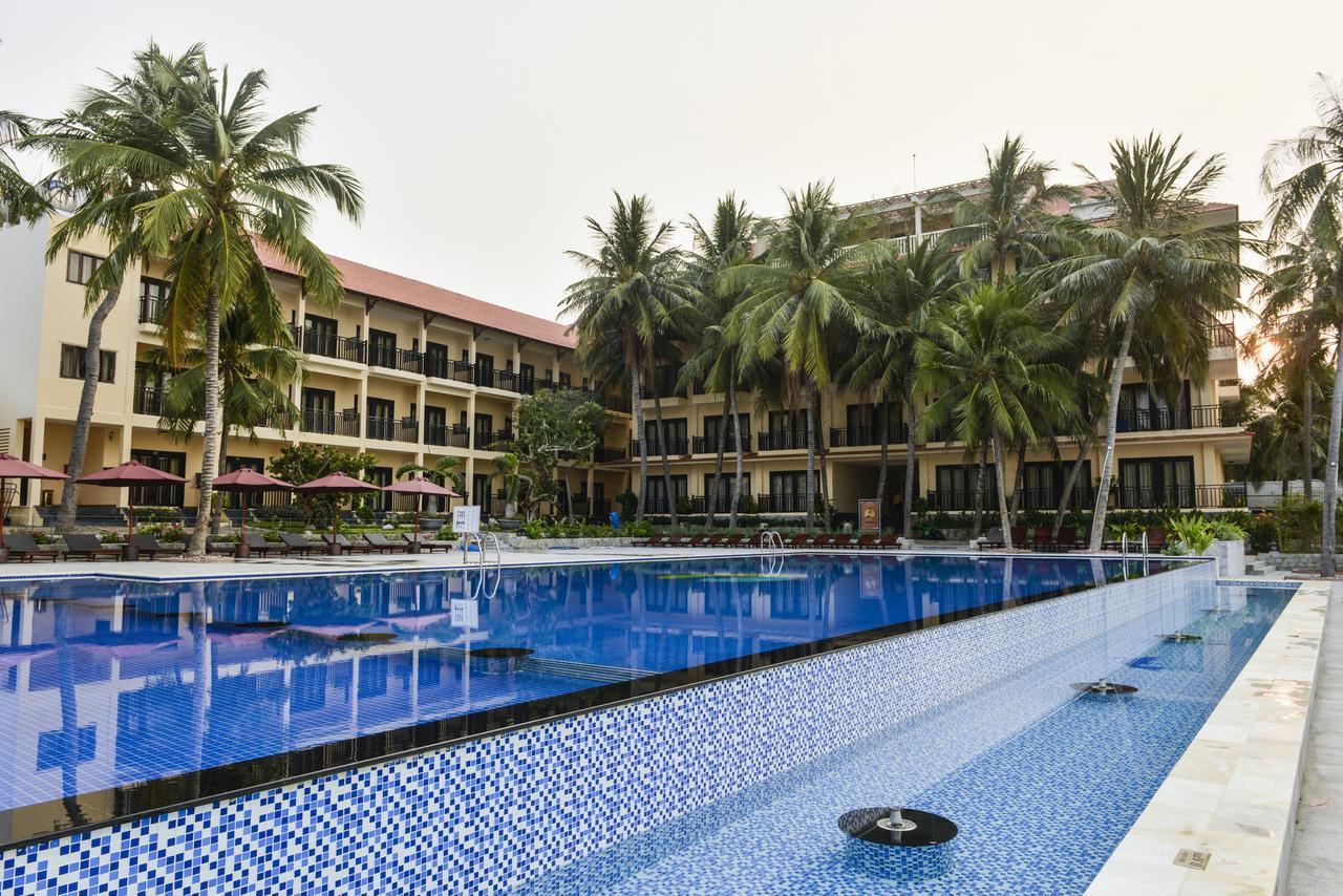 Hon Rom Central Beach Resort Муи Не Екстериор снимка