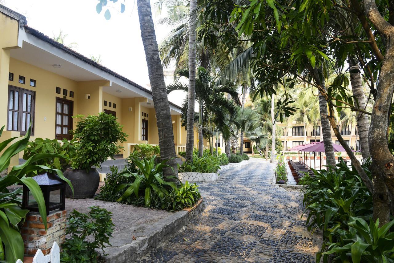 Hon Rom Central Beach Resort Муи Не Екстериор снимка
